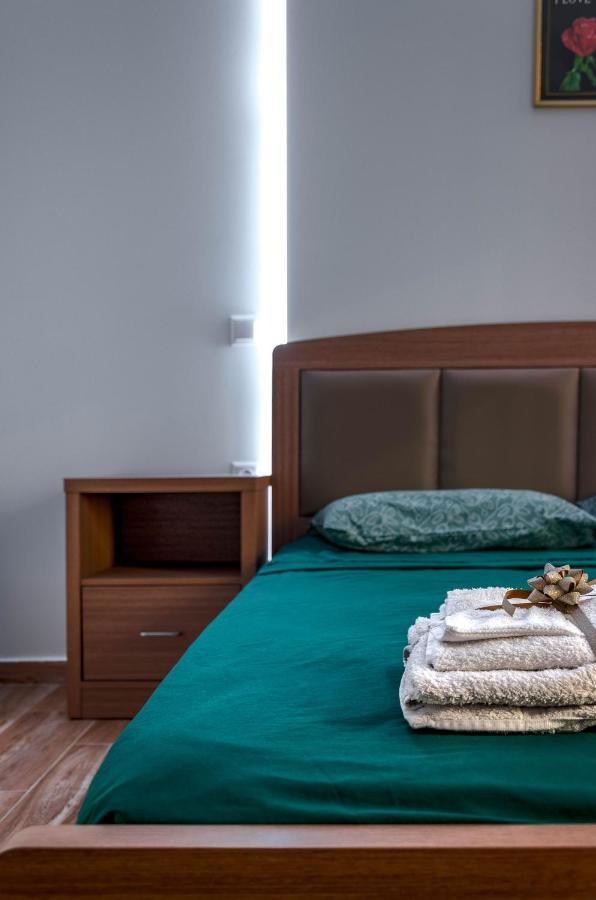 Renovated 2Bd House Close To Pireus Port Buitenkant foto